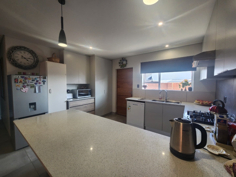 3 Bedroom Property for Sale in Dormehls Drift Western Cape